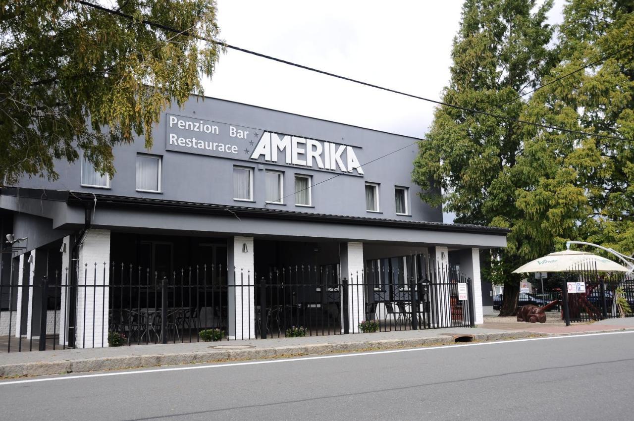 Restaurace A Hotel Amerika Havirov Exterior photo